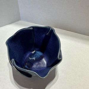 Hillborn pinch bowl pottery